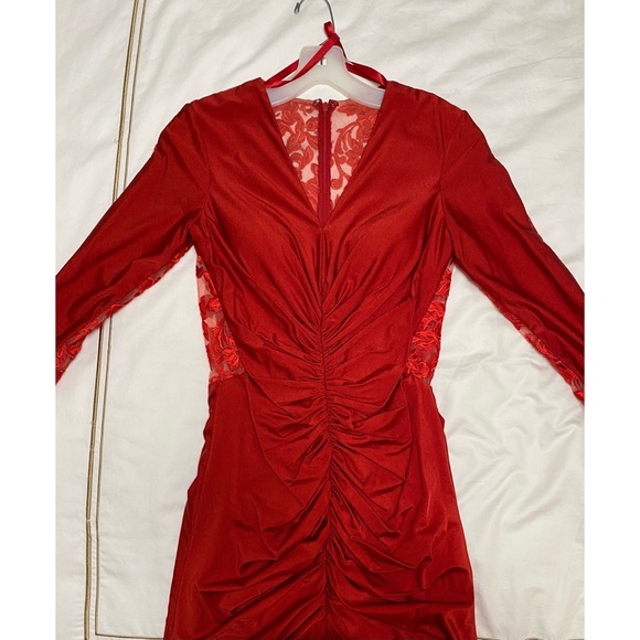 Glow Dress Lace Dress - Picture 5 of 11